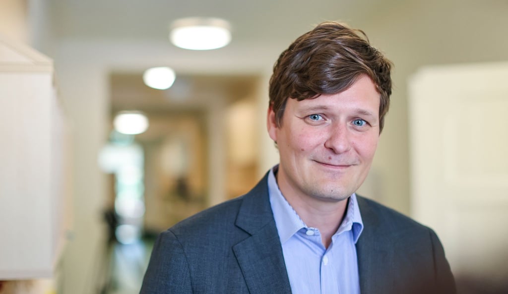 „Ich gehe davon aus, dass die Unterrichtsversorgung bereits in diesem Schuljahr spürbar besser wird“, sagt Sachsens Kultusminister Conrad Clemens (CDU). (Archivbild)