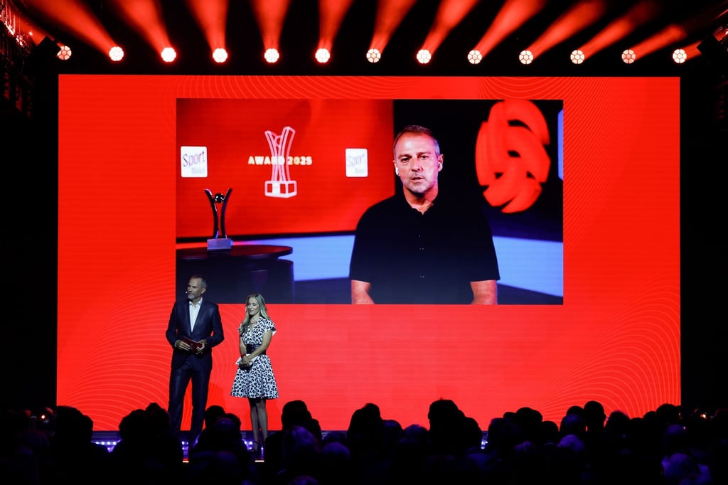 Videobotschaft von Trainer Hansi Flick bei den „Sport Bild“-Awards.