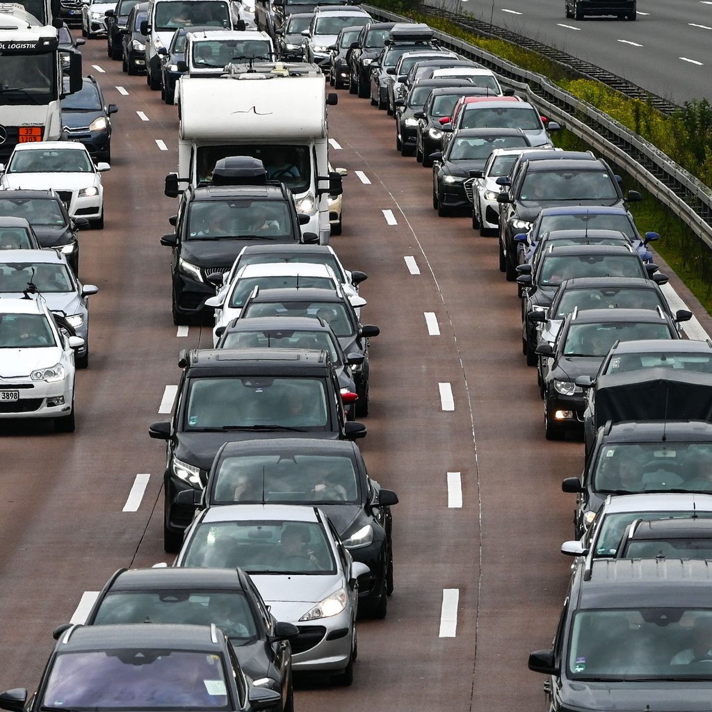 Die Autobahn zwischen Dessau-Süd und Dessau-Ost war gesperrt.