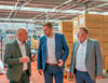 Landrat Christian Tylsch besuchte am Donnerstag, 21. August 2025, das Logistik- und Verteilzentrum der Firma Ernsting's Family in Klieken. Foto: Baumbach