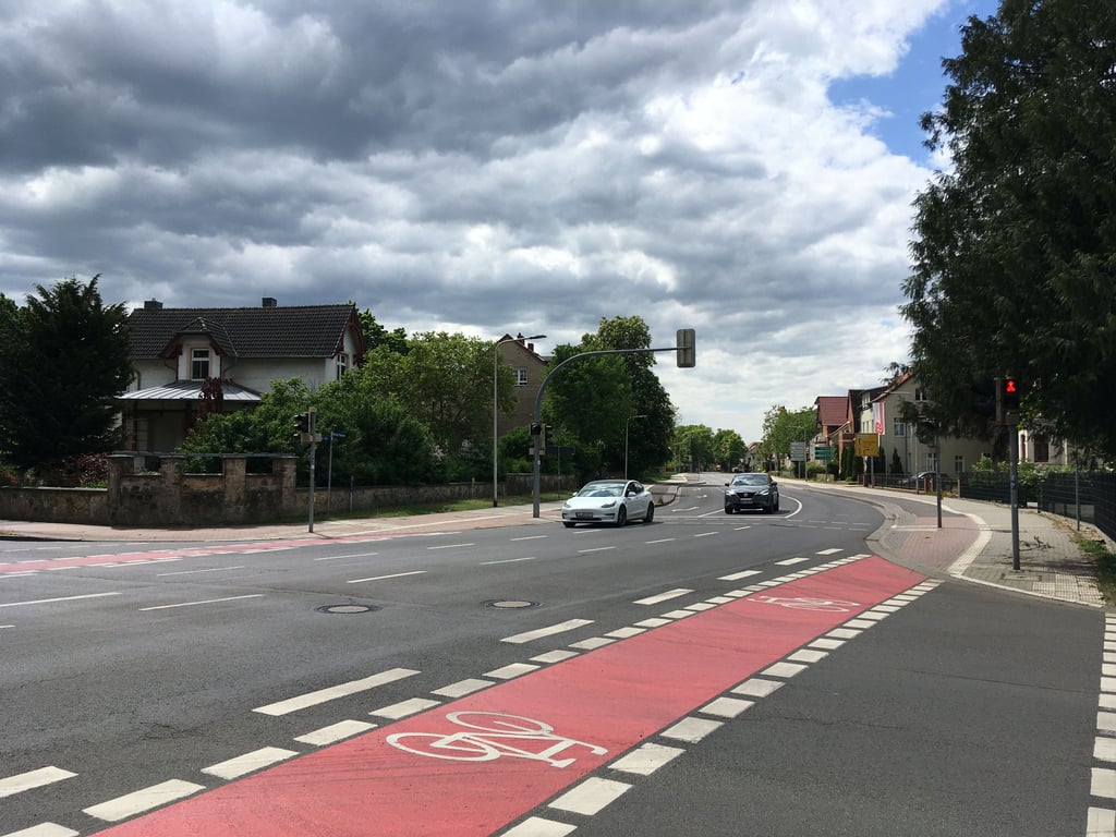 Die Abfahrt zur Breitscheidstraße ist ab dem 25. August 2025 von der Berliner Chaussee aus voll gesperrt.