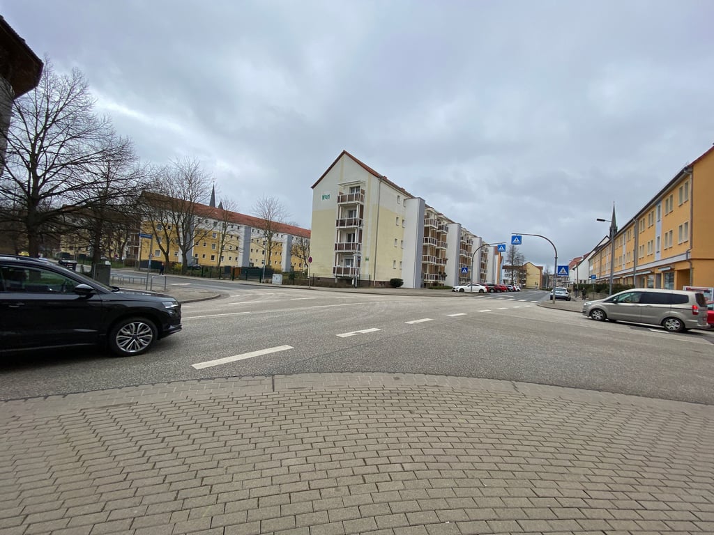 An der Kreuzung von Antonius-, Gerber- und Schuhstraße an der Woort in Halberstadt könnte bald Tempo 30 und damit die Rechts-vor-Links-Regelung aufgehoben werden.