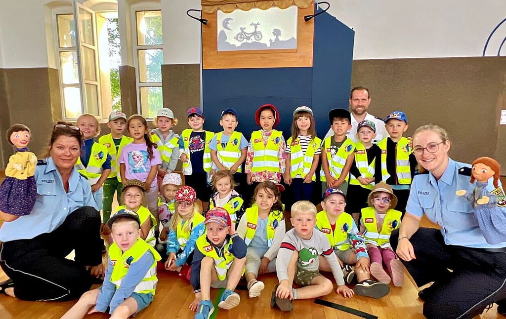 Die Puppenbühne der Polizei ist bei den Kindern in Könnern zu Gast gewesen.