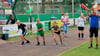 Familiensportfeste gibt es auch in anderen Orten, wie hier in Klietz. Jung und Alt messen sich in Disziplinen oder gehen als Team an den Start.