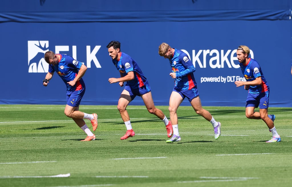 Die ausgemusterten RB-Profis trainierten in einer Kleingruppe.