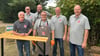 Die Gründungsmitglieder des Bürgervereins Olvenstedt haben die Auftaktveranstaltung organisiert. Von hinten links: Marco Köhn, Sebastian Peters, Thorsten Wagener, Mario Peters. Vorne stehen Olaf Godehardt (links) und Michael Zierau. Außerdem ist Silvio Kroll Gründungsmitglied. 