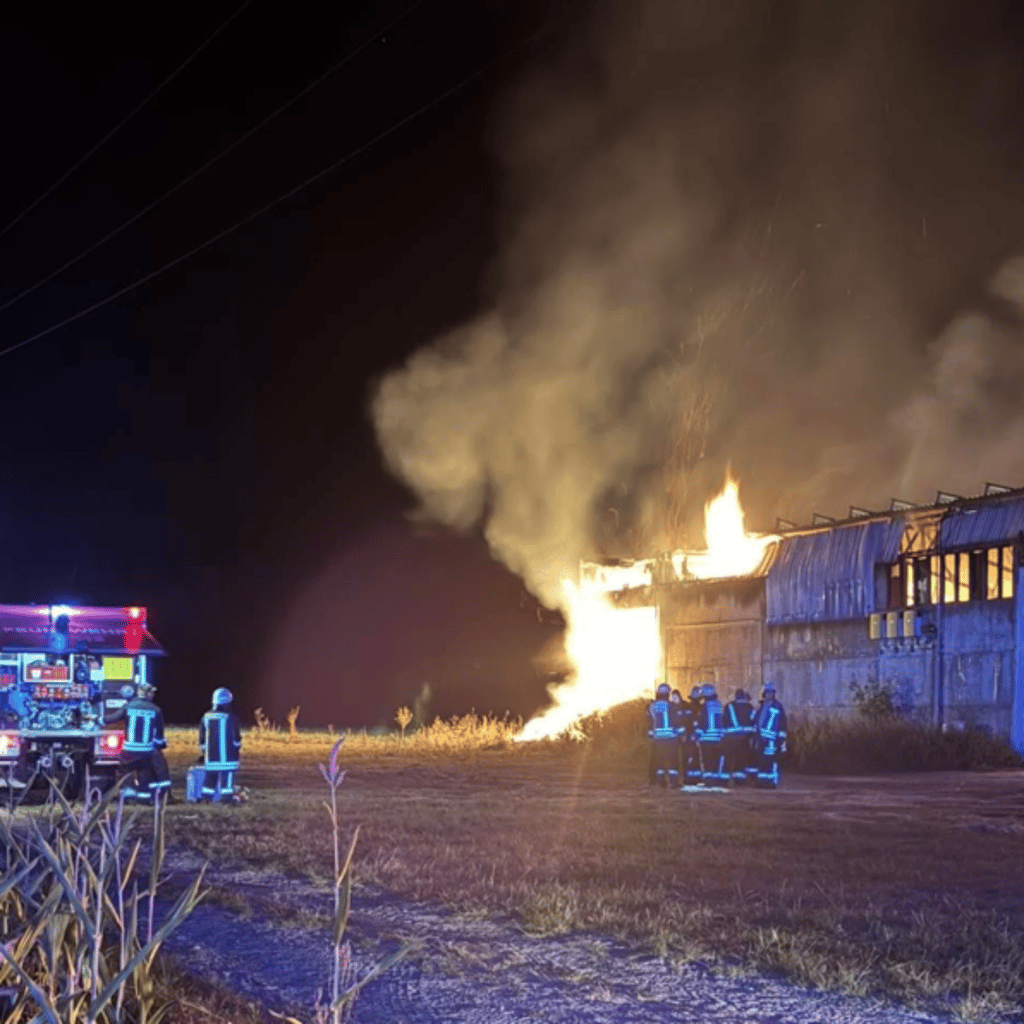 Im Landkreis Wittenberg hat eine Lagerhalle gebrannt.