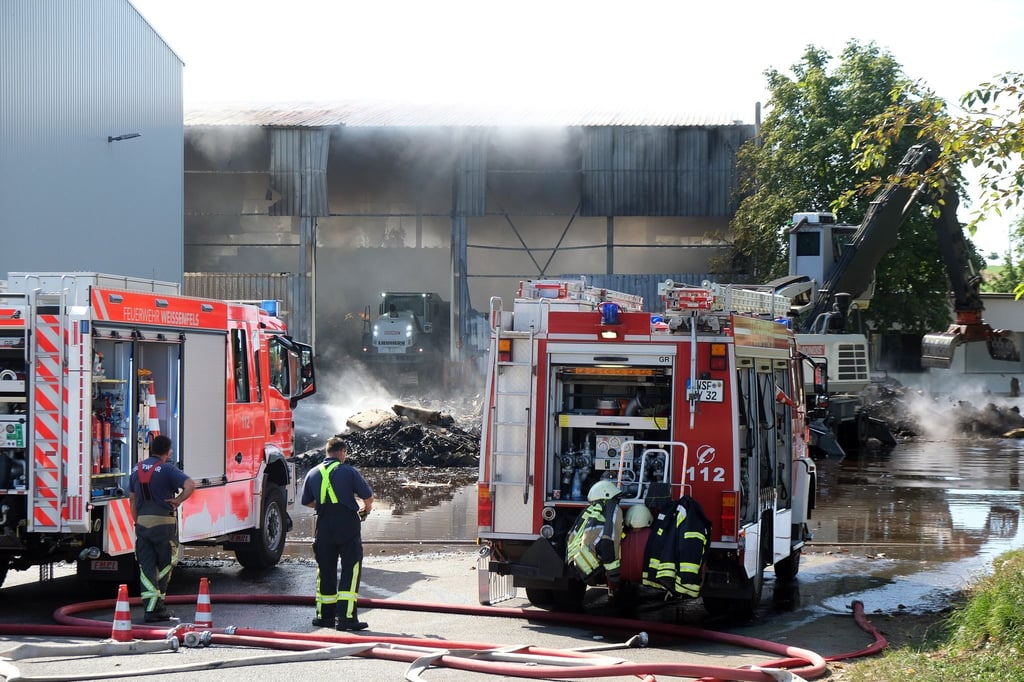 Bei dem Brand waren rund 50 Feuerwehrleute im Einsatz.