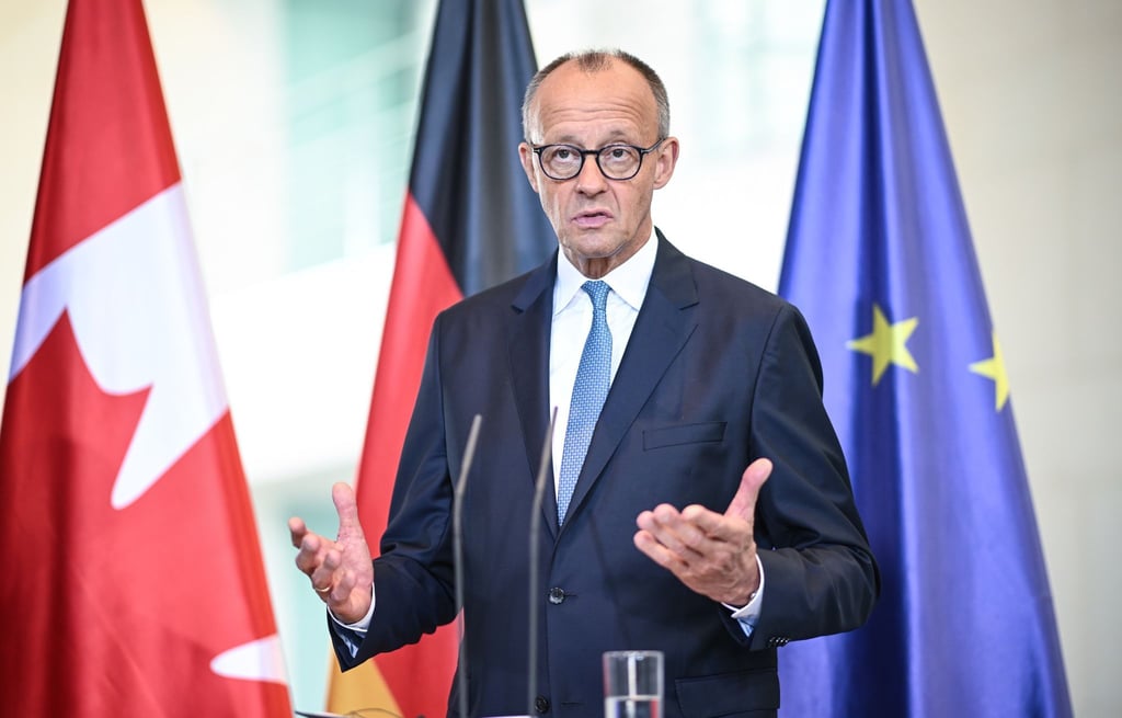 Der Kanzler sieht das Veto seines Außenministers gegen das Wehrdienstgesetz als „ein ganz übliches, normales Regierungshandeln“.
