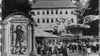 Anlässlich des 35. Teucherner Parkfests Mitte der 80er Jahre wurde sogar eine Postkarte entworfen. Sie zeigt den Rummel, das Ärztehaus im Park mit angrenzender Bühne sowie links den Ritter Georg, den Schutzpatron der Stadt.