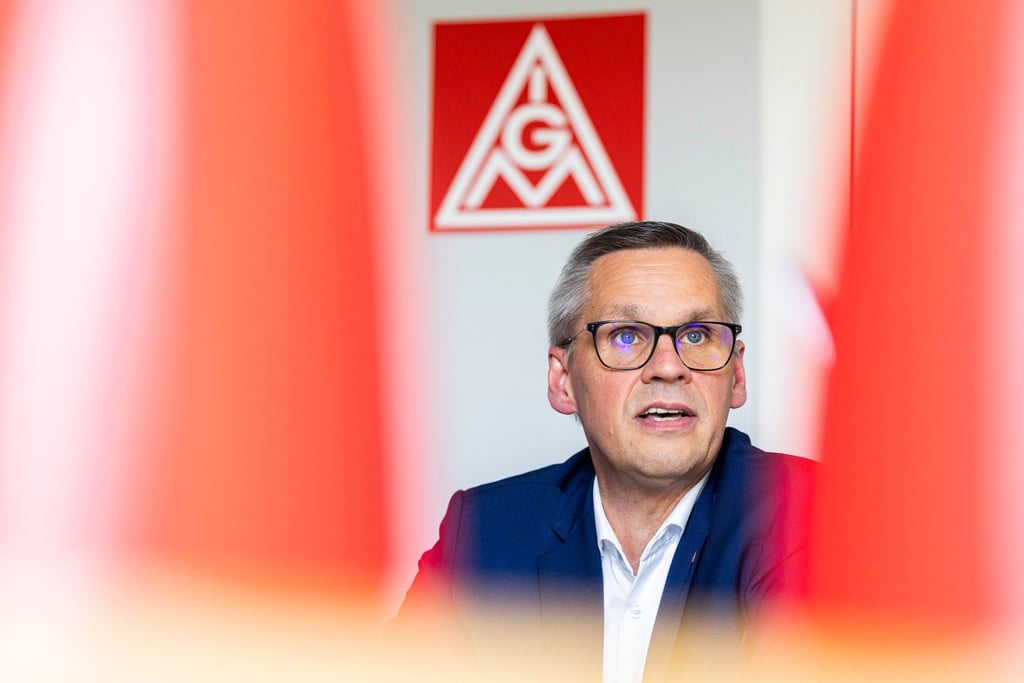 Für IG-Metall-Bezirksleiter Gröger zählt in Osnabrück vor allem eines: Sicherheit für die 2.300 Beschäftigten. (Archivbild)