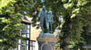 Das GutsMuths-Denkmal in Quedlinburg ist seit mehr als sieben Jahrzehnten unvollständig: Ein Teil der von Richard Anders geschaffenen Plastik fehlt.