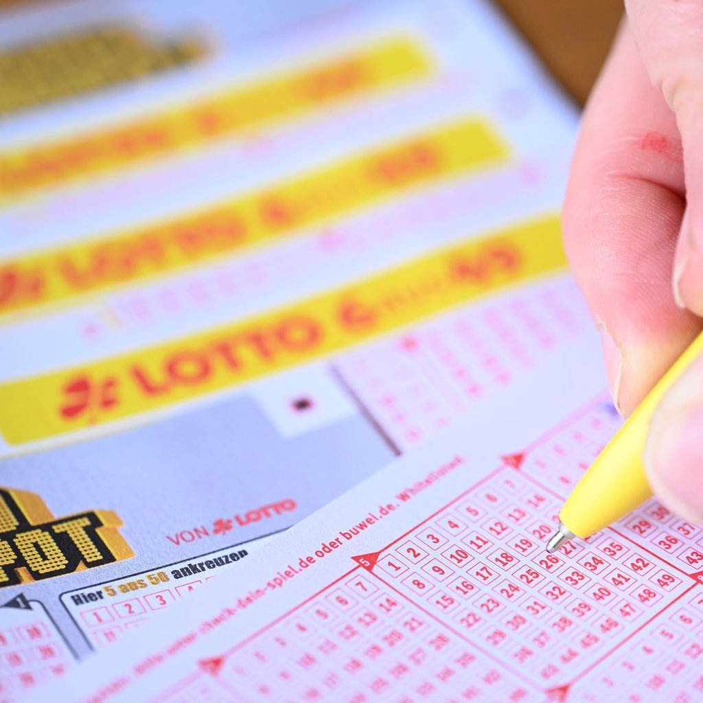 Bei der Lotterie Eurojackpot wurde Ende Juli 2025 in Sachsen-Anhalt ein neuer Gewinn-Rekord von 58.316.471,00 Euro aufgestellt.&nbsp;