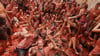 La „Tomatina“ gilt als die größte Lebensmittelschlacht der Welt.