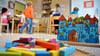 Die Probleme mit sinkenden Kinderzahlen in den Kitas sind in Sachsen-Anhalt regional sehr unterschiedlich verteilt. (Archivbild)