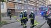 Die Feuerwehr Halle war mit einem Großaufgebot in der Zscherbener Straße im Einsatz. 