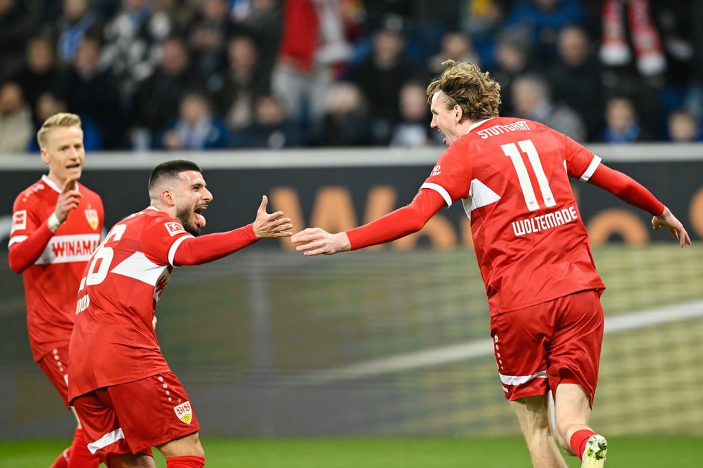 Deniz Undav (l) hat seine Meinung zum Wechseltheater um seinen Teamkollegen Nick Woltemade (r). (Archivbild)