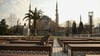 Das Kopftuch ist in der Türkei weiter umstritten, auch abseits von Gebetsstätten wie etwa die Blaue Moschee in Istanbul (Archivbild)