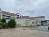 Blick auf die Rückseite des Hauses Richard-Wagner-Straße 39-42. Im Wagner-Center gibt neben Geschäften, Praxen und Büroräumen auch Wohnungen.