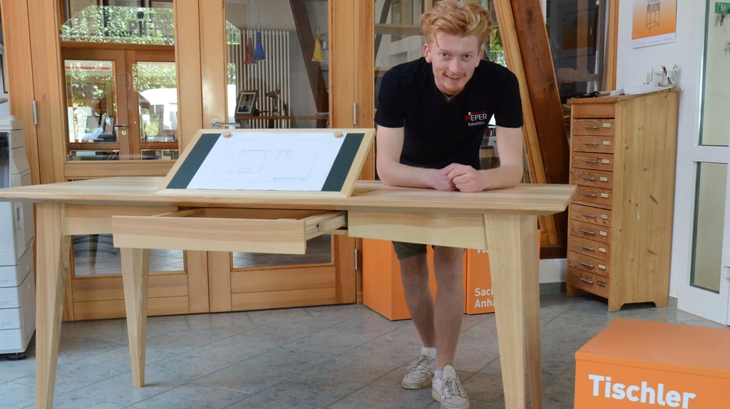 Mattis Geiersbach hat sich für einen Schreibtisch als Gesellenstück entschieden.