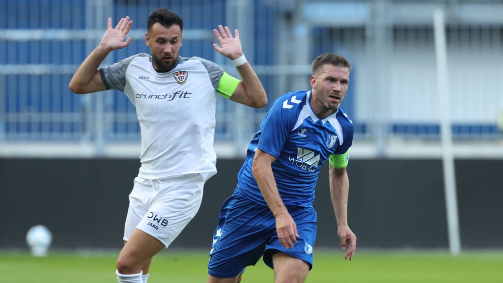 Bei den Profis aussortiert, in der U23 plötzlich Kapitän: Robert Leipertz (rechts) spielt beim FCM nur noch in der Regionalliga.