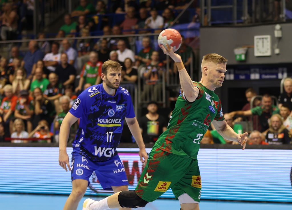 Sebastian Barthold gehört beim SCM auch zu den Siebenmeterschützen - so wie hier bei der Bundesliga-Generalprobe gegen Stuttgart am 20. August.