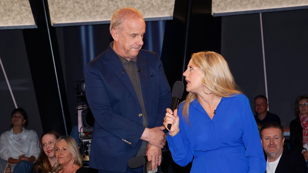 Die "NDR Talk Show" am Freitag, dem 29. August, wird von Barbara Schöneberger und Hubertus Meyer-Burckhardt moderiert.