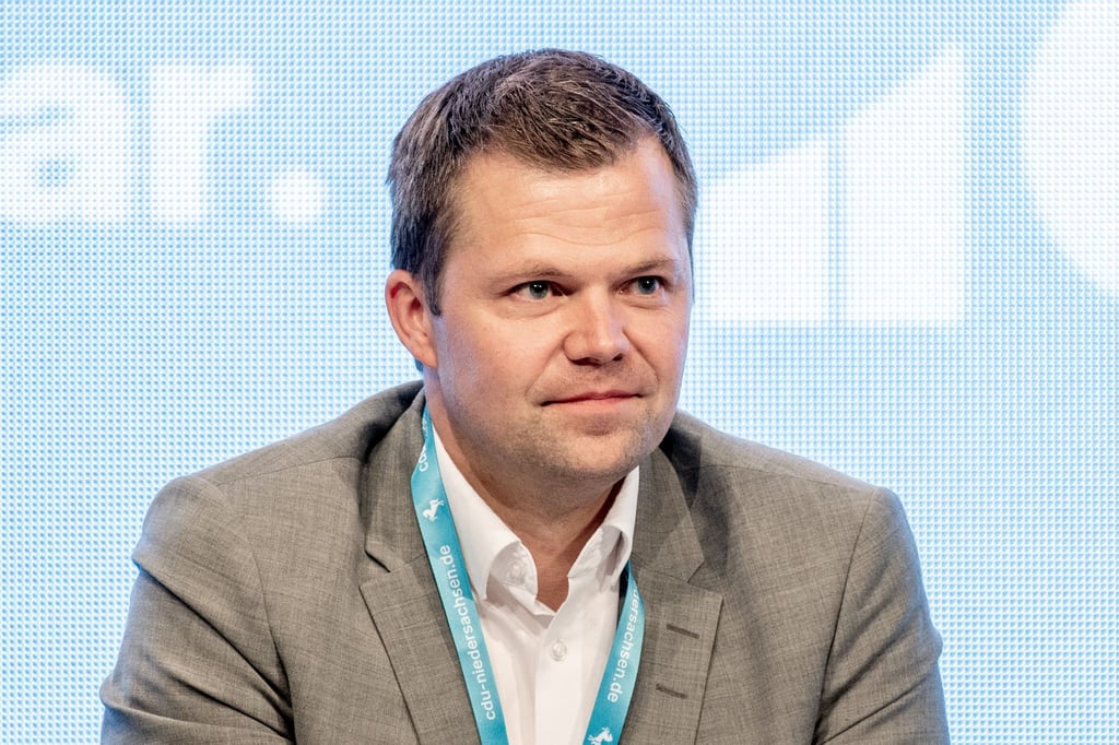 Der CDU-Bildungspolitiker Christian Fühner wünscht sich mehr Flexibilität bei der Besetzung offener Lehrerstellen. (Archivbild)