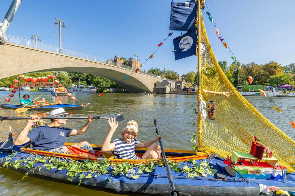 Immer ein Higucker: Die Bootsparade beim Laternenfest