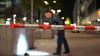 Bei einem Messerangriff sind zwei junge Menschen verletzt worden.