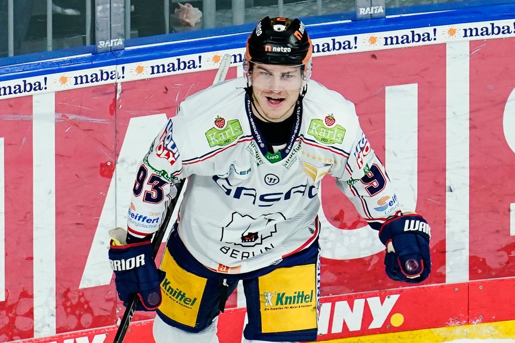 Traf am ersten Spieltag für die Eisbären: Leonhard Pföderl. (Archivbild)