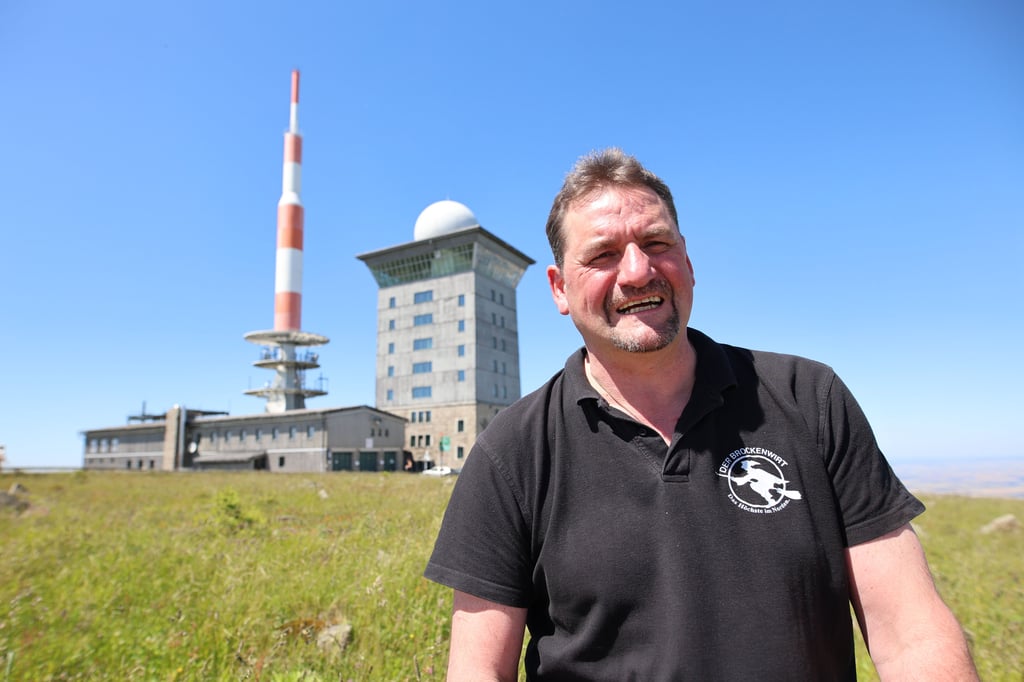 Brockenwirt Daniel Steinhoff steht auf dem höchsten Berg Sachsen-Anhalts - und Norddeutschlands.
