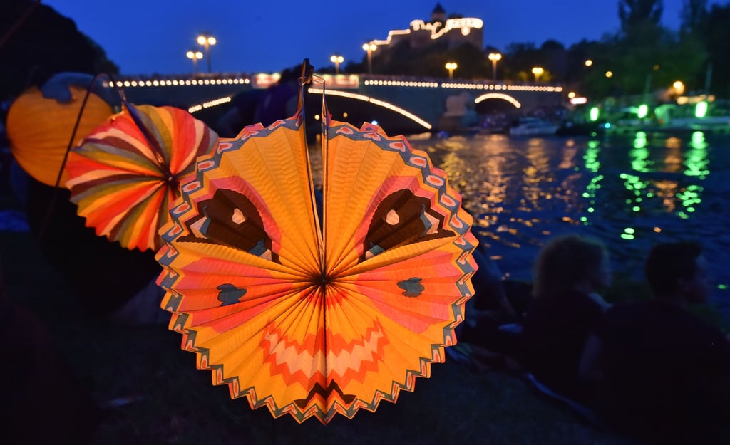 Zum Laternenfest in Halle gehören leuchtende Lampions natürlich dazu.