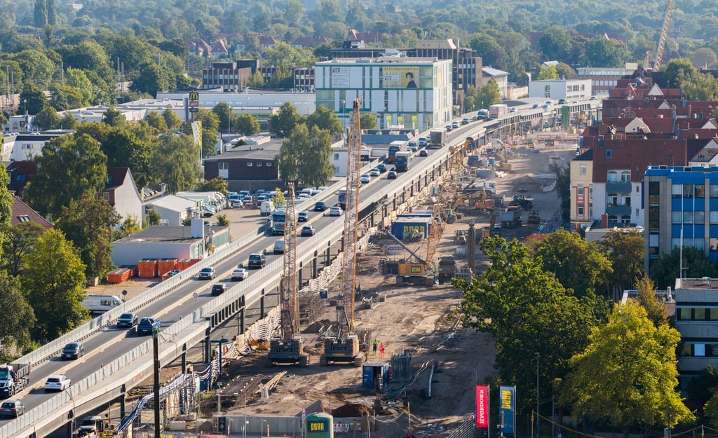 Niedersachsen modernisiert Straßen und Brücken, eines von vielen Projekten ist der Umbau des Südschnellwegs in Hannover.