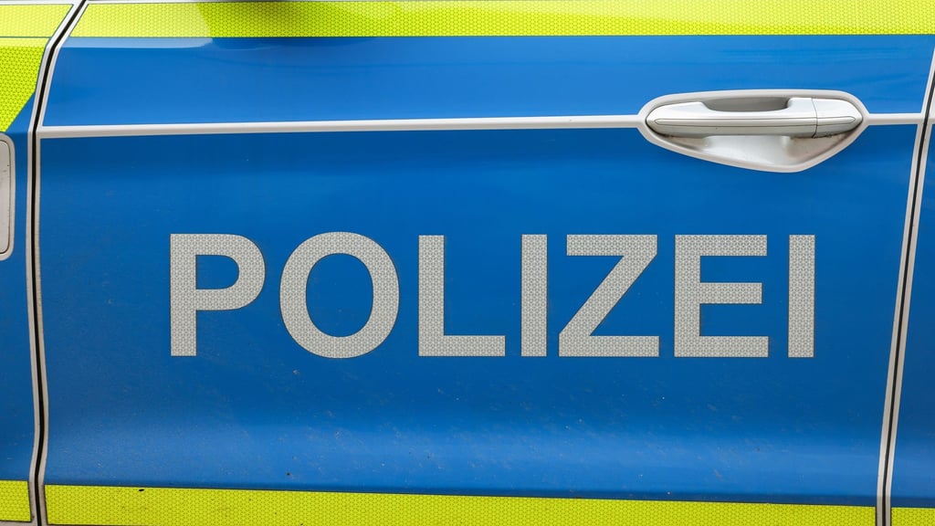 Die Polizei fahndet nach einem Betrüger in Wernigerode.