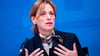 Bundesfamilienministerin Karin Prien (CDU) lehnt ein verpflichtendes soziales Jahr für Rentner ab. (Archivbild)