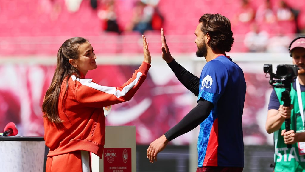 Clara Mohr (l.) wird künftig die Heimspiele mit Tim Thoelke moderieren. Hier mit Max Finkgräfe.