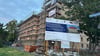 Das Logenhaus an der Weitlingstraße in Magdeburg ist eingerüstet. Dieses Objekt ist Teil einer geplanten Großinvestition, die auch das Grundstück einer Kita beinhaltet.