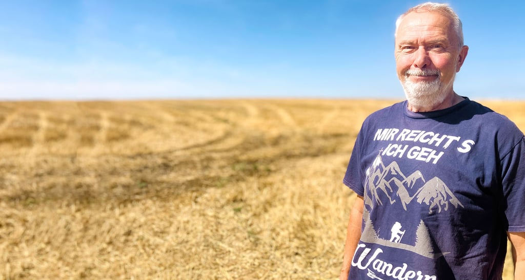 Dieses Feld bei Landgrafroda ist der Kahle Berg, der höchste Punkt des Saalekreises.