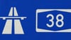 Infolge des Unfalls kam es zu erheblichen Behinderungen im Wochenendreiseverkehr. (Symbolbild)