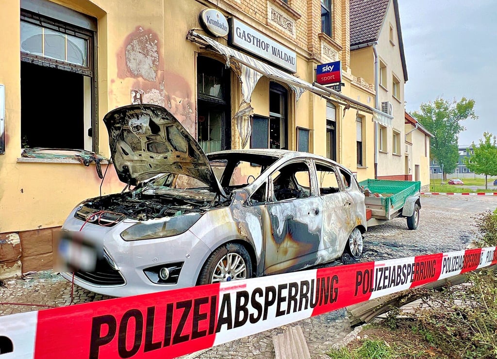 Schwerer Schaden vor und am „Gasthof Waldau“ in Bernburg.