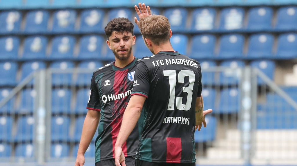 In der abgelaufenen Zweitliga-Saison machten Abu-Bekir El-Zein (hinten) und Connor Krempicki 23 beziehungsweise 18 Partien für den 1. FC Magdeburg.