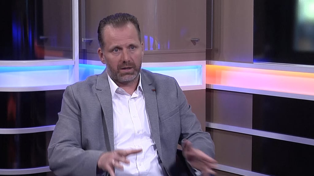 Plötzlich selbst SLK-„Experte“: Vor der Kamera bei „Wahl lokal“ mit Anna Petersen und Stefan B. Westphal.