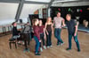 25 Jahre Fürst Singers: Bei der Probe und der Vorbesprechung waren Theresa Göring am Klavier, Alina Haeger, Laura Haeger, Laura Remanè, Carsten Lorenz und Steffen Schwalba (v.l.n.r.) dabei. 