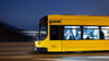 In der Dresdner Neustadt kam es in der Nacht zu Sonntag in einer Straßenbahn zu einem Messerangriff. (Symbolfoto)