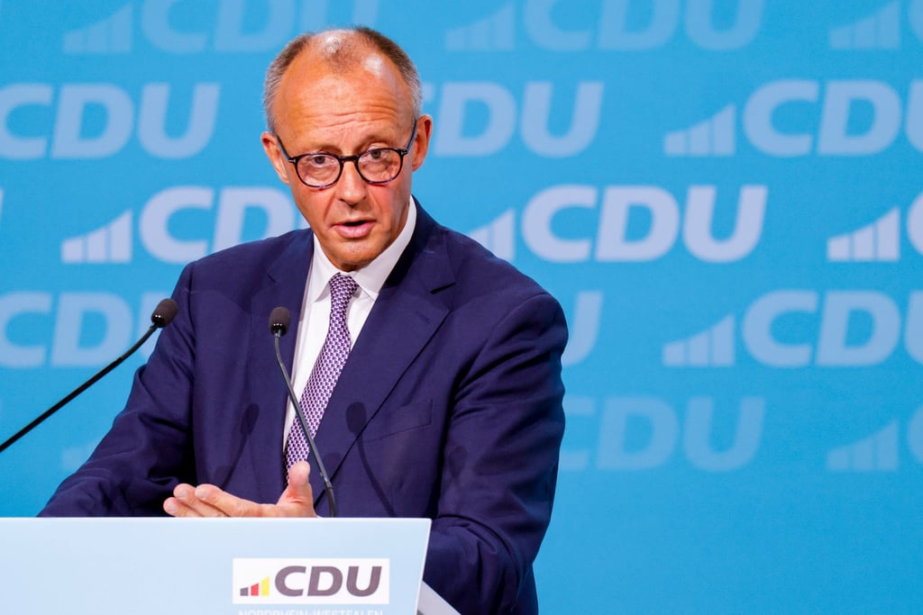 Der Kanzler bereitet die Bürgerinnen und Bürger auch auf „Einschnitte“ vor.
