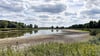 Das Rückhaltebecken Ladeburg ist ein Stausee der Ziepra. Durch Verdunstung und Versickerung ist der Wasserstand massiv zurückgegangen, was vielen Fischen das Leben kostete.