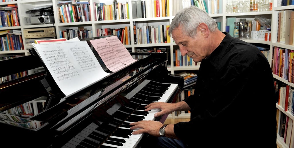 Jahrelang gehört das Klavier zu ihm (Archivbild)