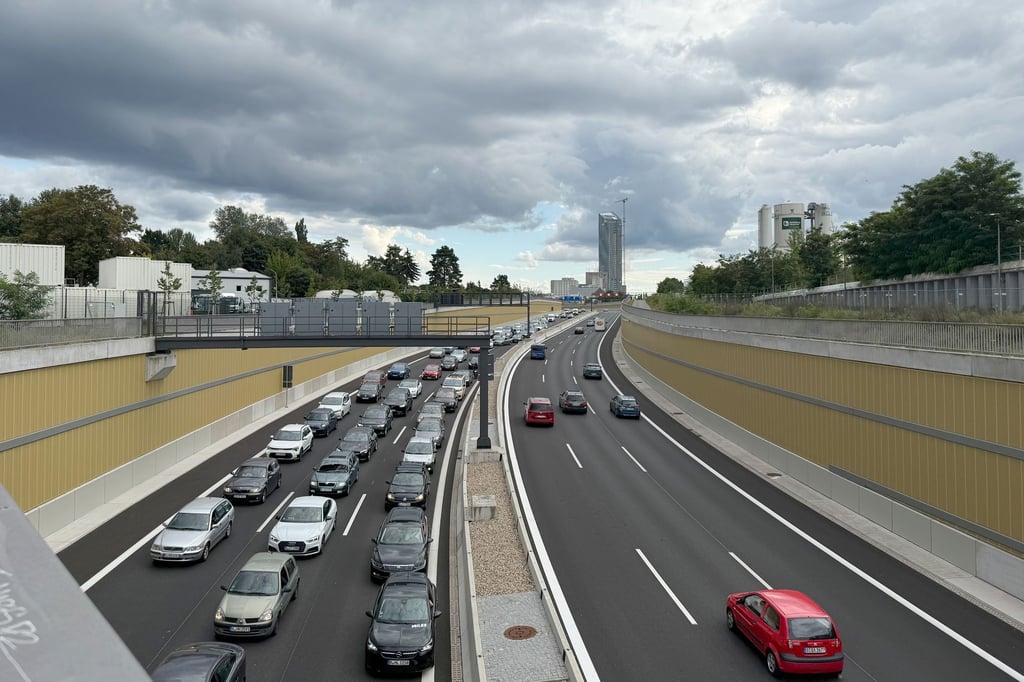 Die Verlängerung der A100 vom Dreieck Neukölln nach Treptow wurde erst am vergangenen Mittwoch eröffnet.