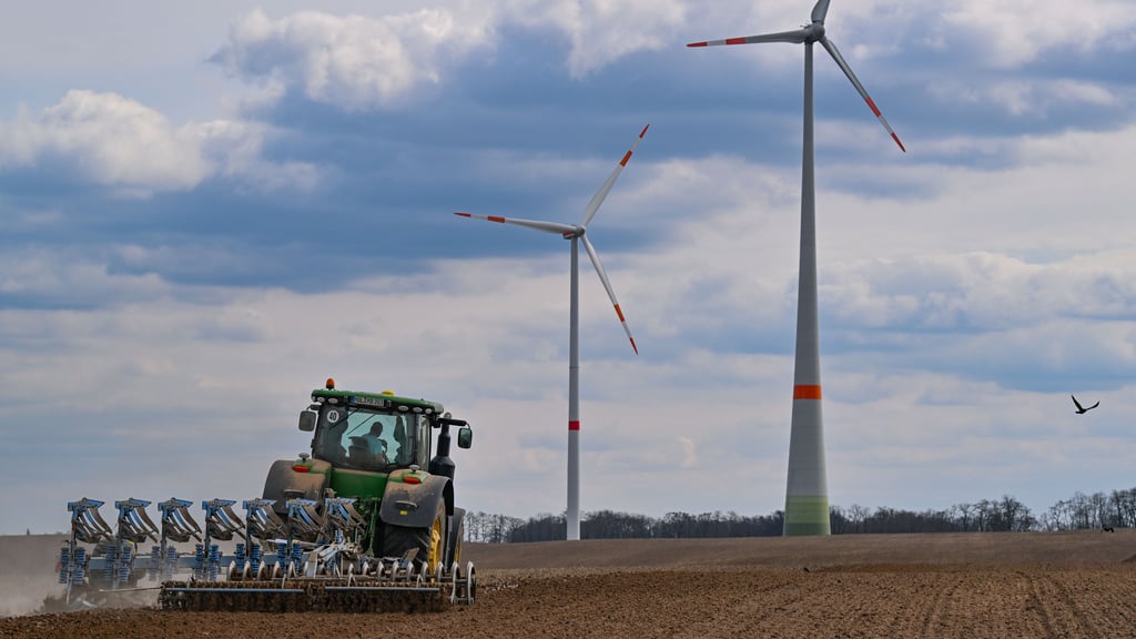 In der Gemarkung Quedlinburg soll es mit dem Zukunftsprojekt neben Industrie, Photovoltaik und Windrädern auch weiter Landwirtschaft geben.